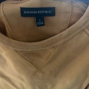 Banana Republic Men's Camel Crewneck Sweater